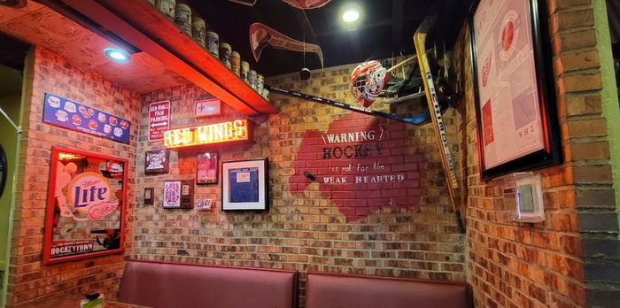 Town Crest Restaurant (La Señorita) - As La Seniorita (newer photo)